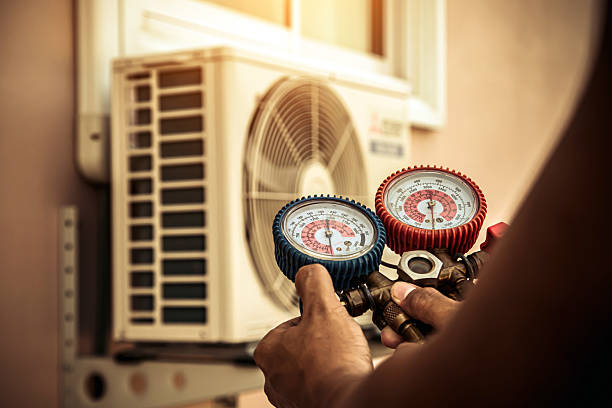 Professional Ac Installation technician working in Nutting Lake, MA